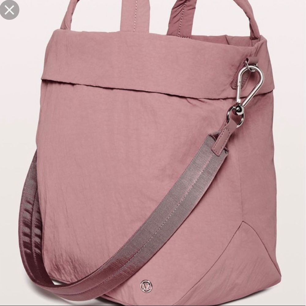 Lululemon On My Level Bag